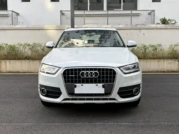 Audi Q3 2014