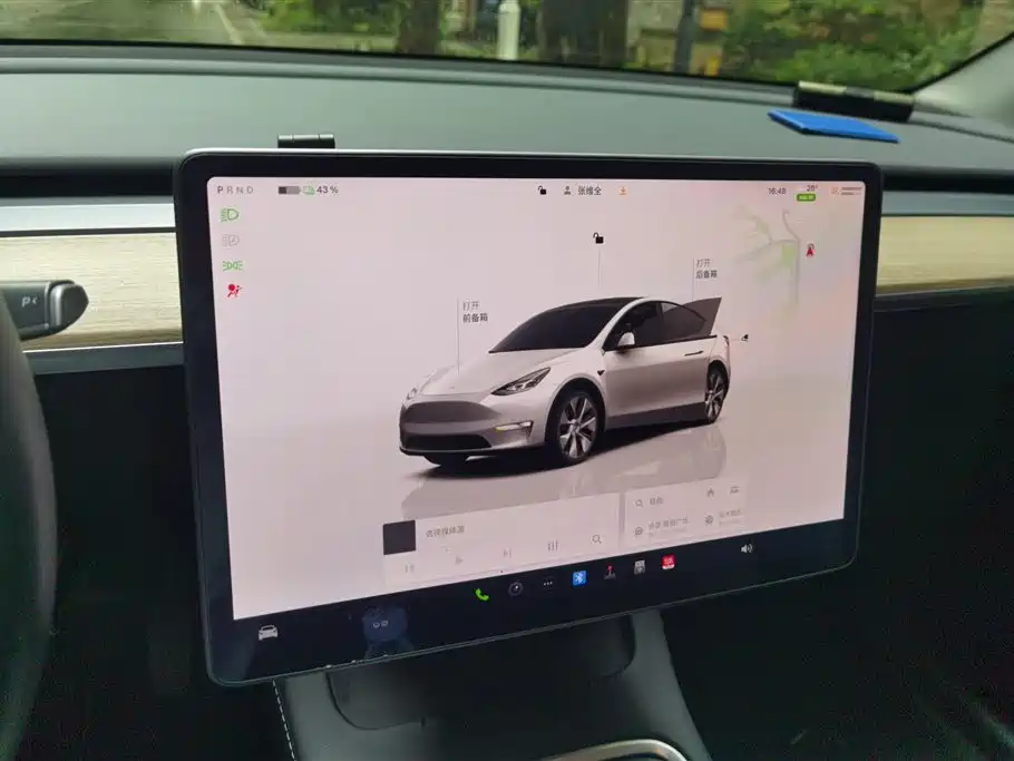 Tesla Model Y 2022 — фото 13