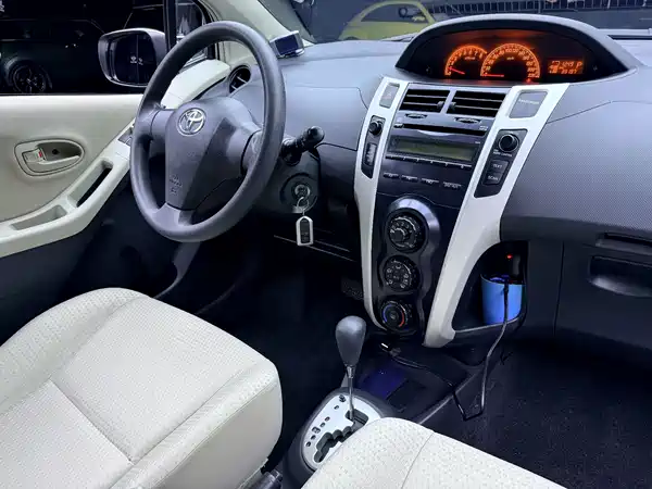 Toyota Yaris 2011