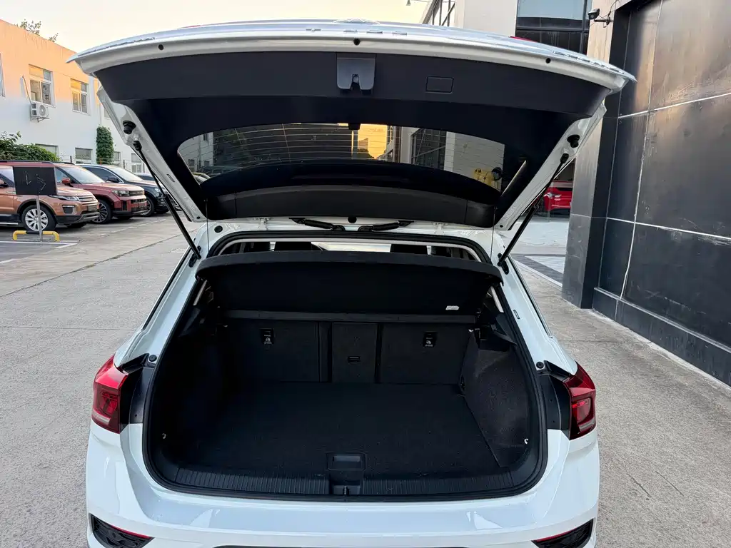 Volkswagen T-Roc 2022 — фото 12