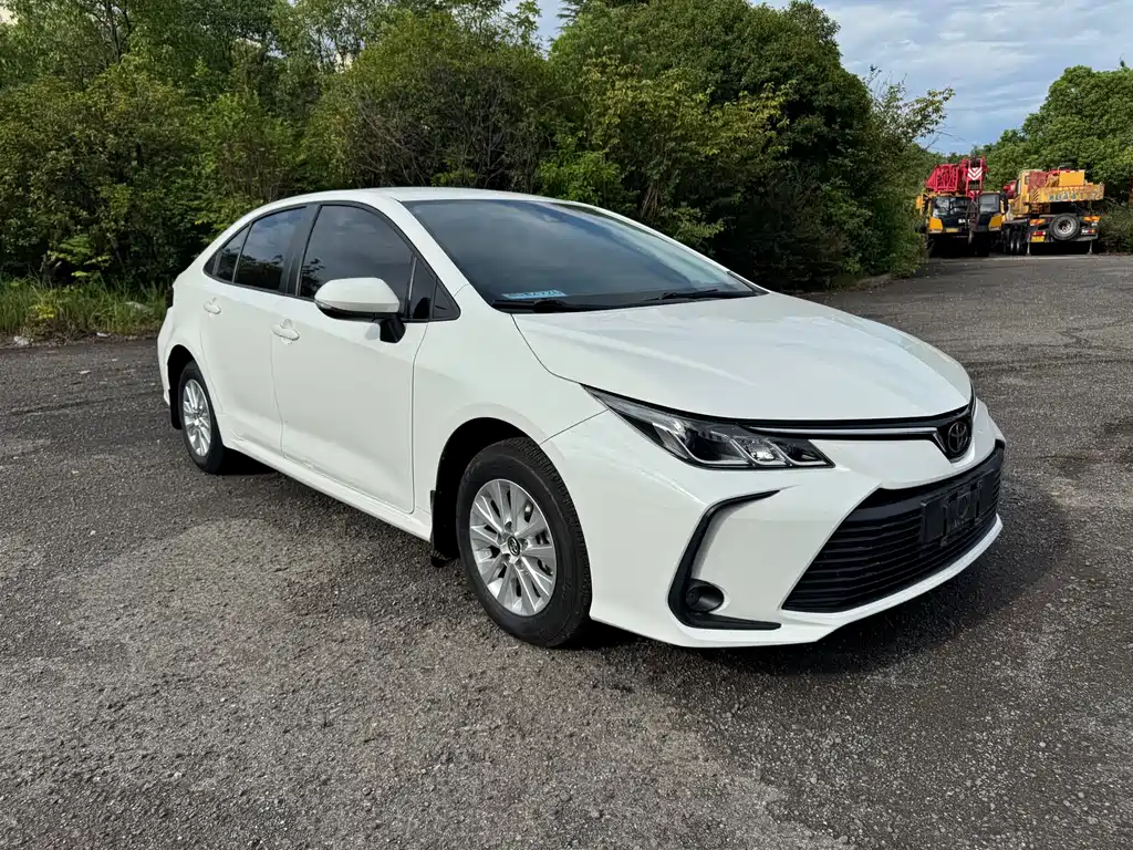 Toyota Corolla 2021 — фото 3