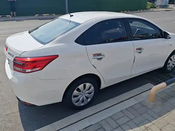Toyota Yaris L 2019