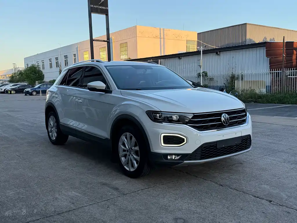 Volkswagen T-Roc 2022 — фото 3