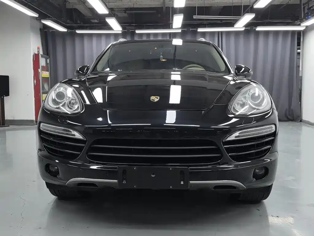 Porsche Cayenne 2013 — фото 2
