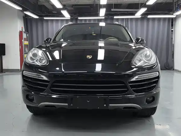 Porsche Cayenne 2011