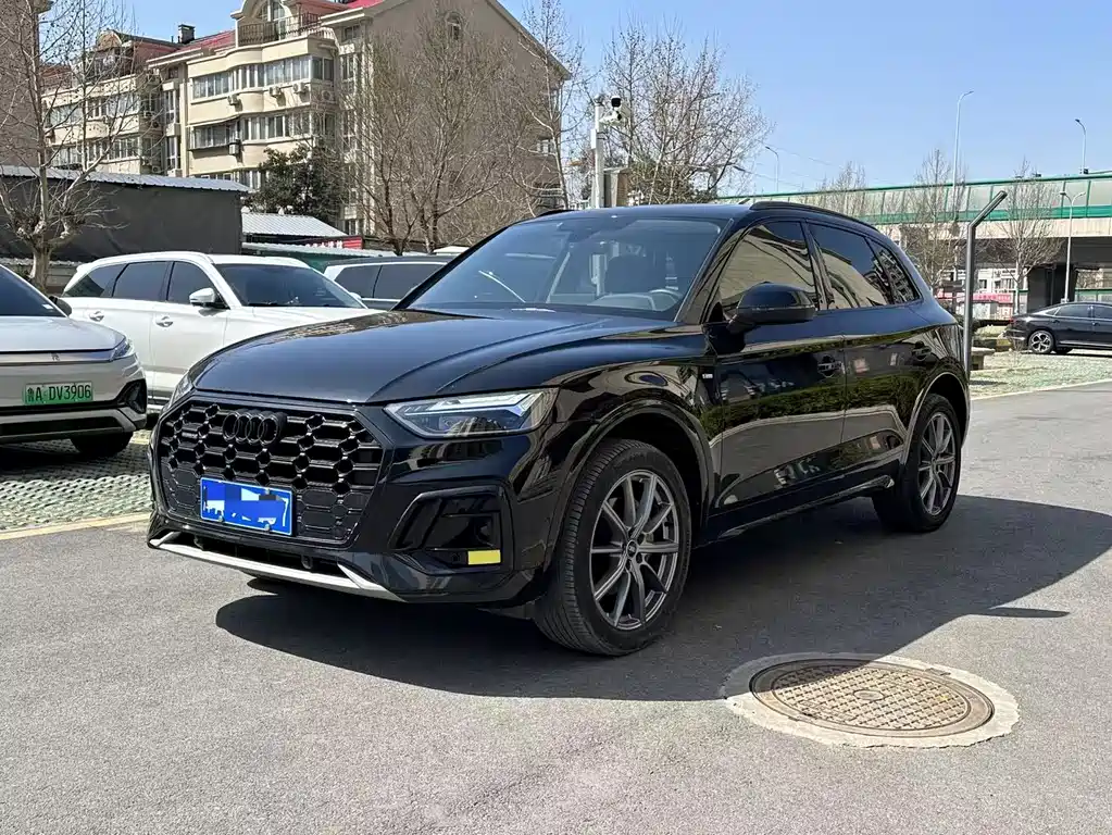 Audi Q5L 2023 — фото 1