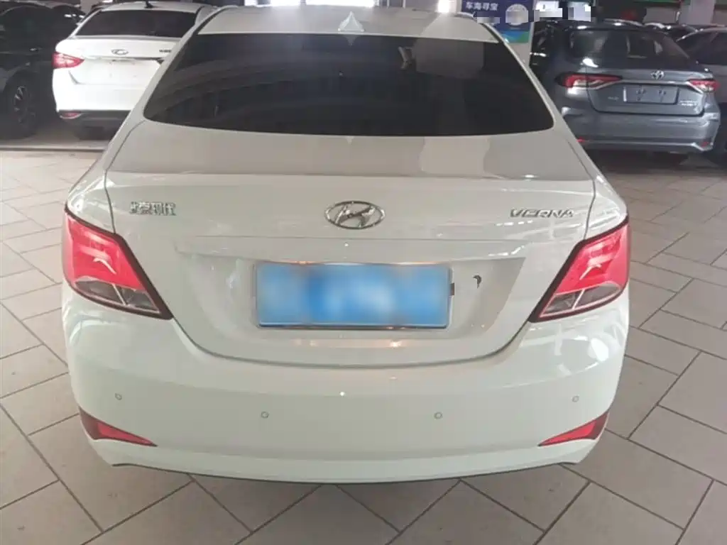 Hyundai Verna 2016 — фото 6