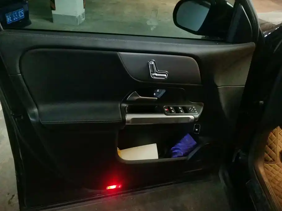 Mercedes-Benz GLB 2021