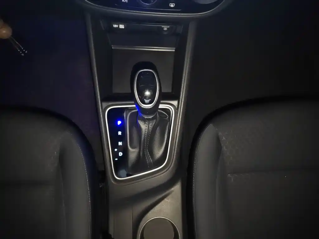 Hyundai Verna 2020 — фото 10
