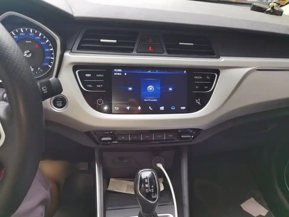 Geely Vision X3 2019 — фото 12