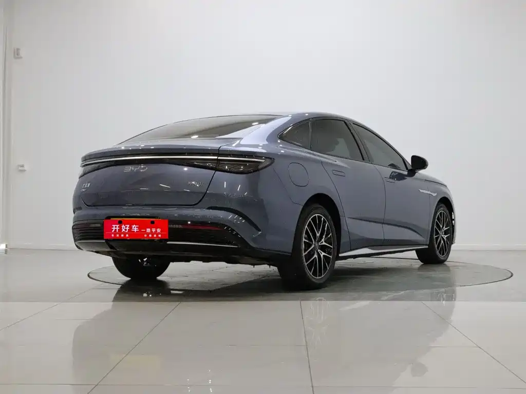 BYD Seal 07 DM-i 2025 — фото 6