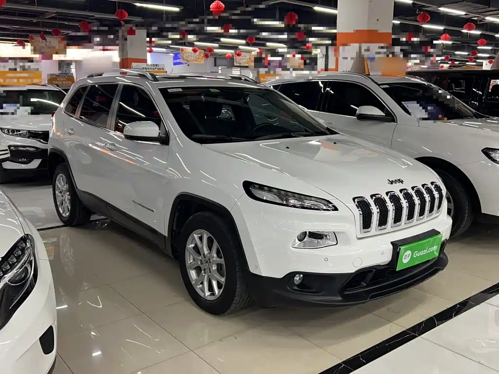Jeep Cherokee 2016 — фото 14