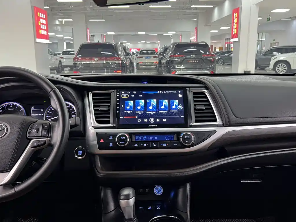 Toyota Highlander 2020 — фото 13