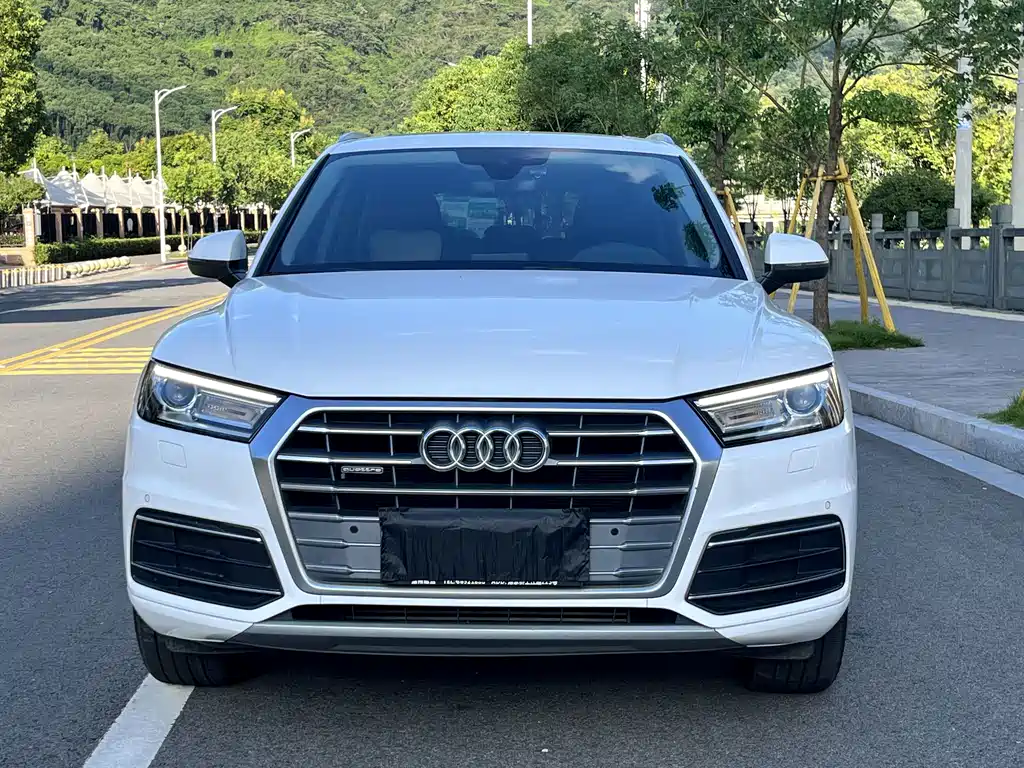 Audi Q5L 2019 — фото 2