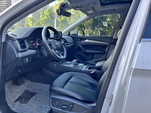 Audi Q5L 2019