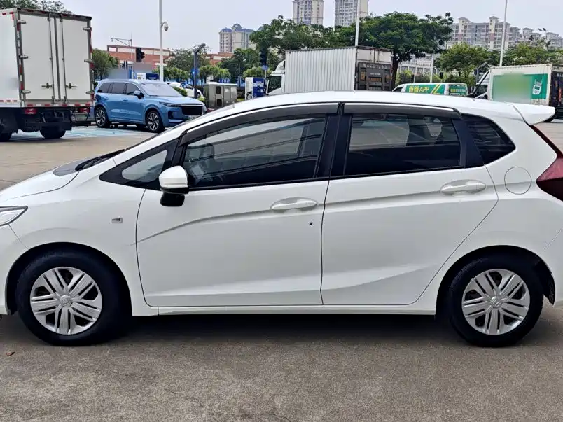 Honda Fit 2018 — фото 23