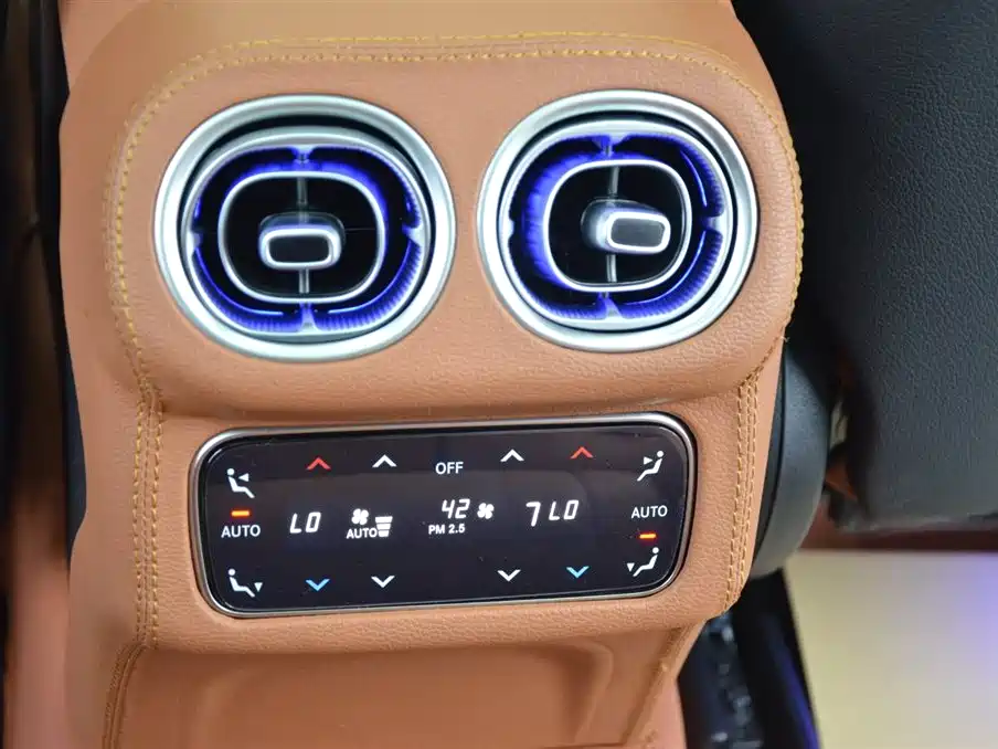 Mercedes-Benz GLC 2025 — фото 10