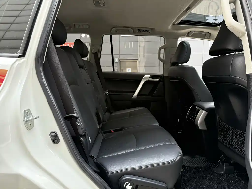 Toyota Prado 2019 — фото 17