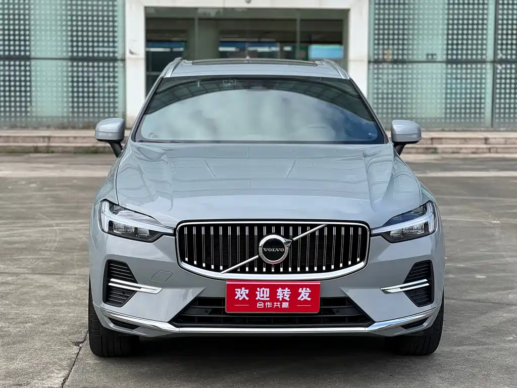 Volvo XC60 2024 — фото 2