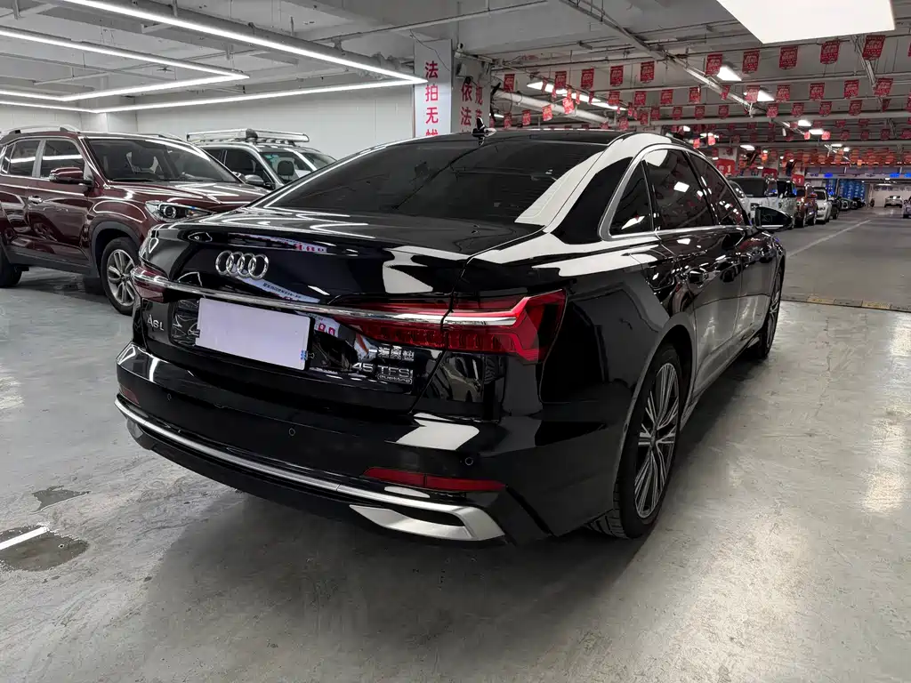 Audi A6L 2025 — фото 12
