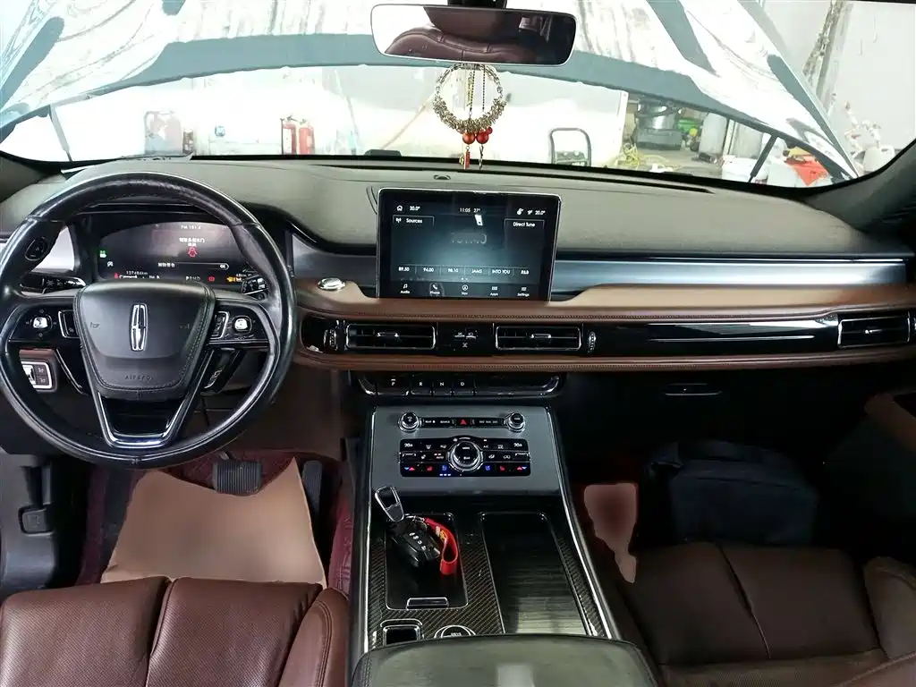 Lincoln Aviator 2019 — фото 12