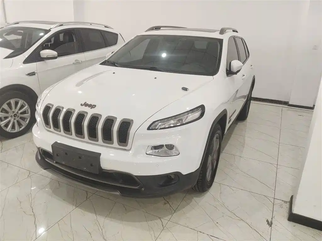 Jeep Cherokee 2016 — фото 1