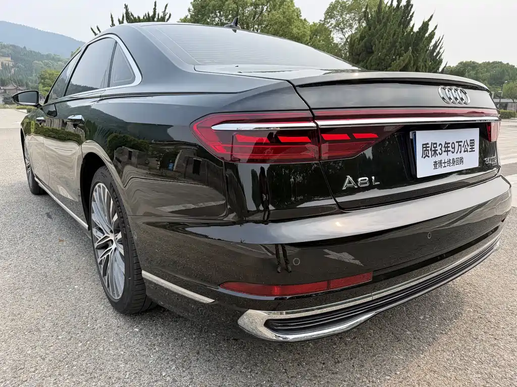 Audi A8 2024