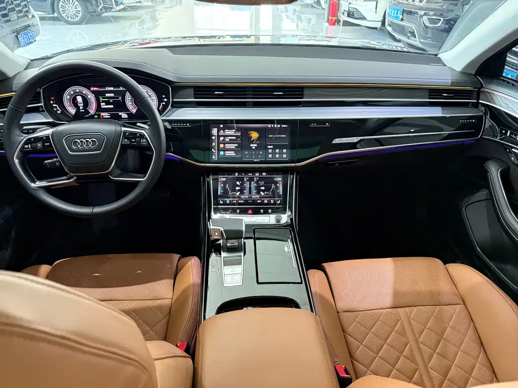 Audi A8 2023 — фото 14