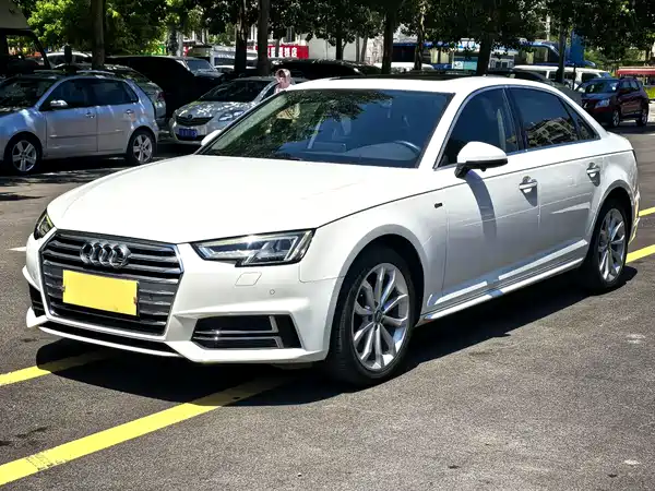 Audi A4L 2018