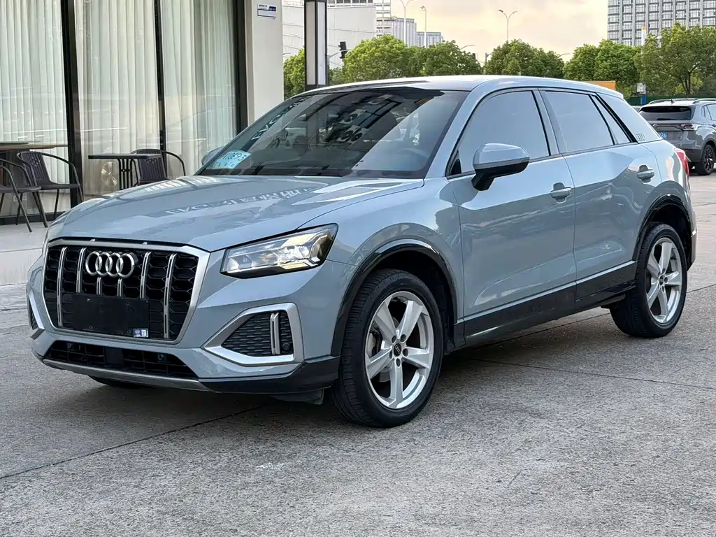 Audi Q2L 2023