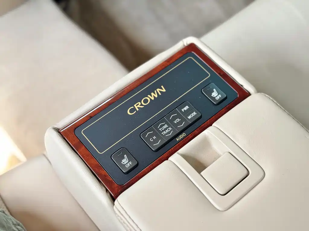 Toyota Crown 2013 — фото 11