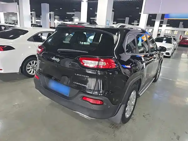Jeep Cherokee 2018