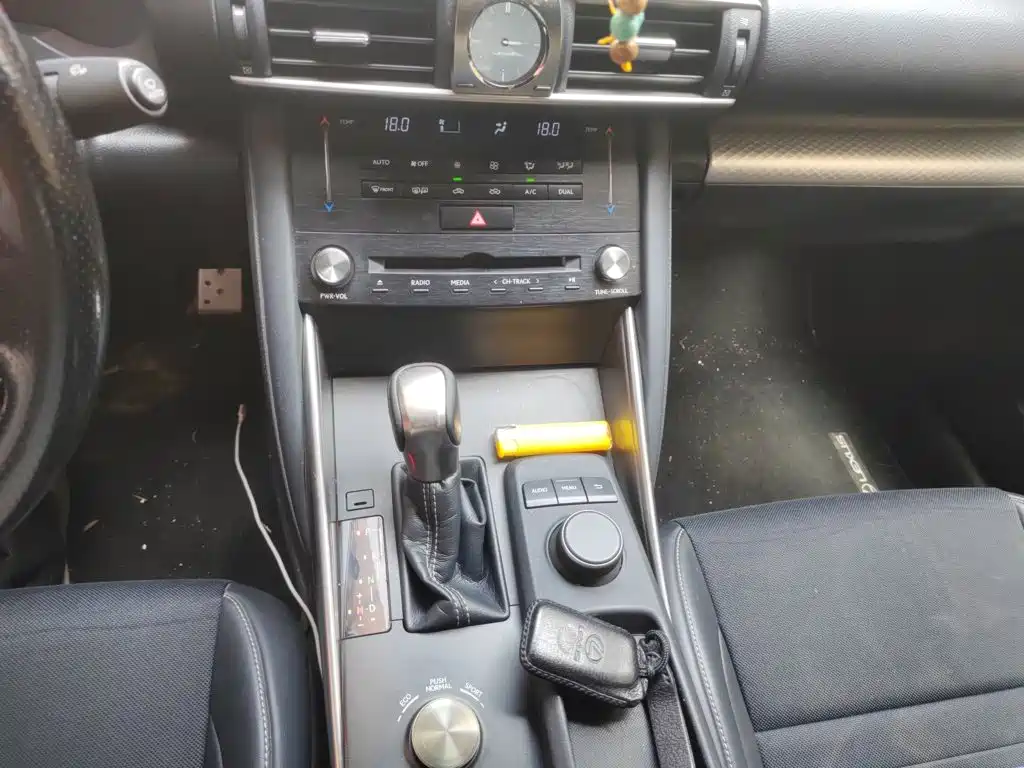 Lexus IS 2018