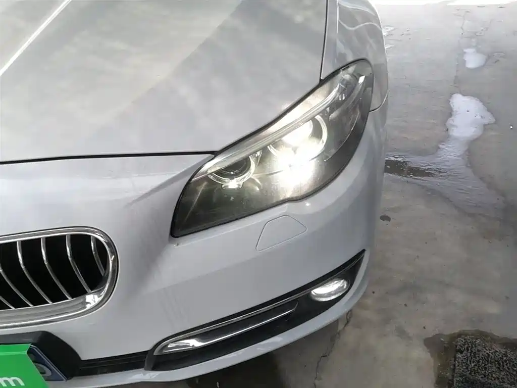 BMW 5 Series 2016 — фото 24