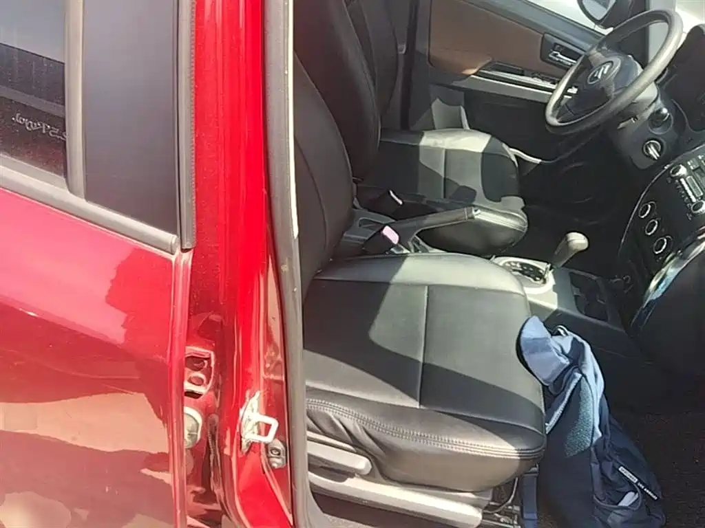 Suzuki SX4 2015 — фото 25