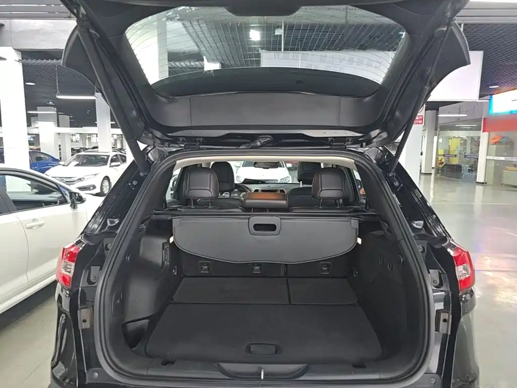 Jeep Cherokee 2018 — фото 19