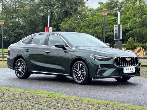 Geely Emgrand 2025
