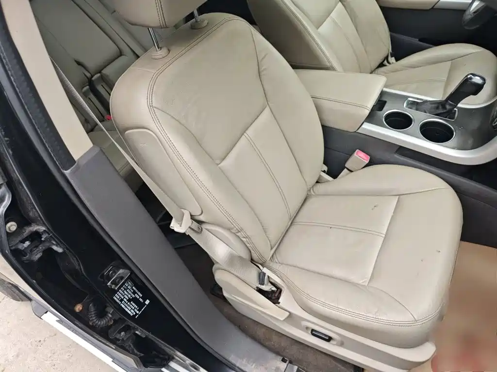 Ford Edge 2015 — фото 25