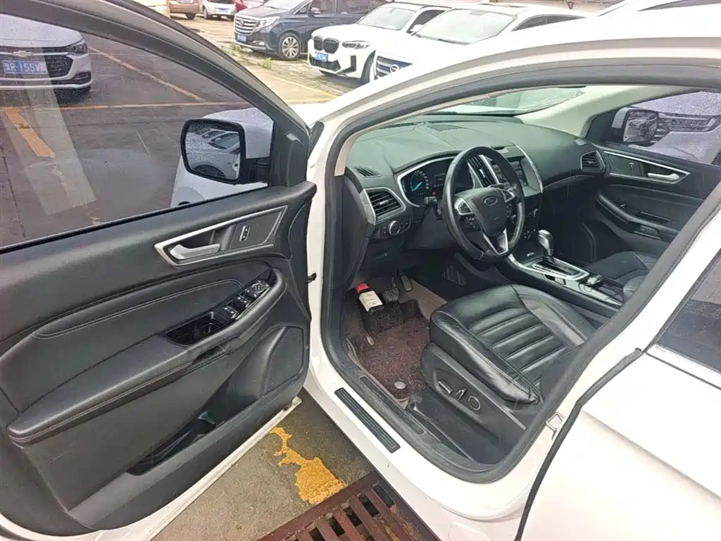 Ford Edge 2015 — фото 16
