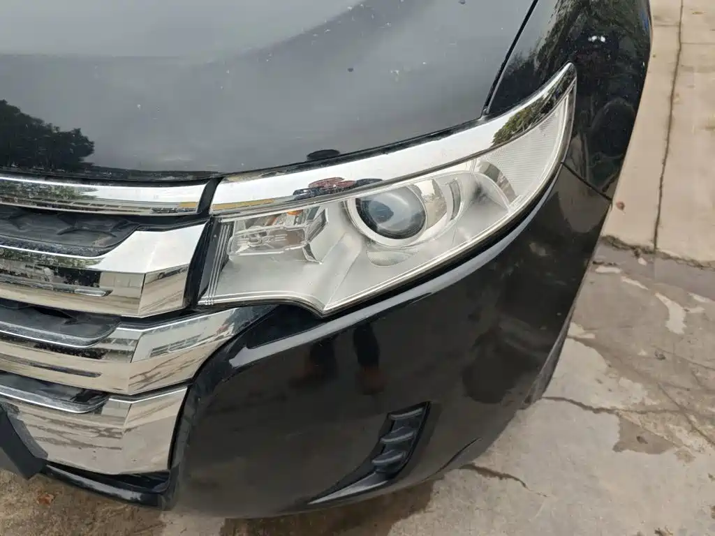 Ford Edge 2015 — фото 24