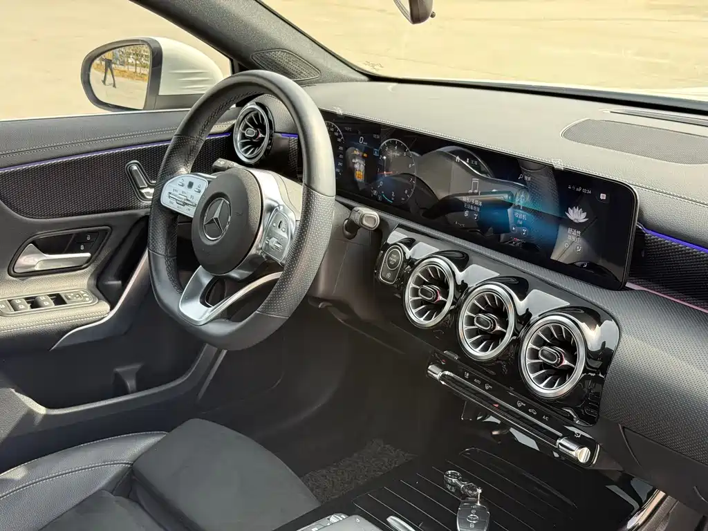 Mercedes-Benz A-Class 2021 — фото 38