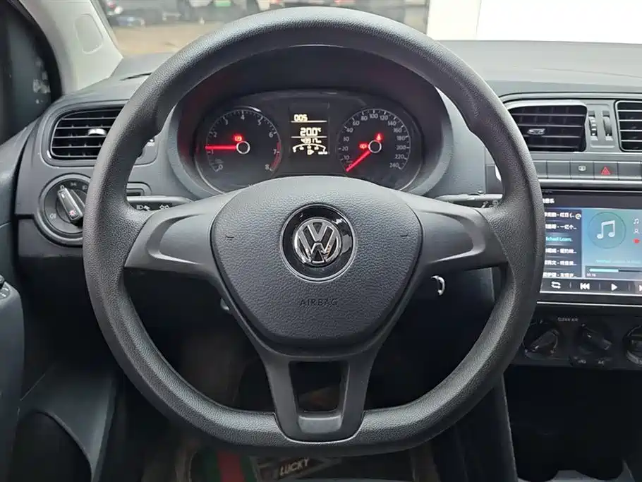Volkswagen Polo 2018 — фото 15