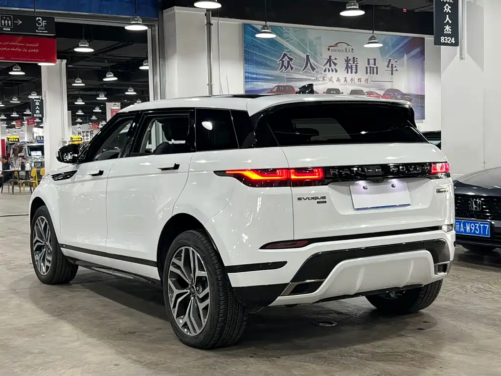 Land Rover Evoque 2022 — фото 5