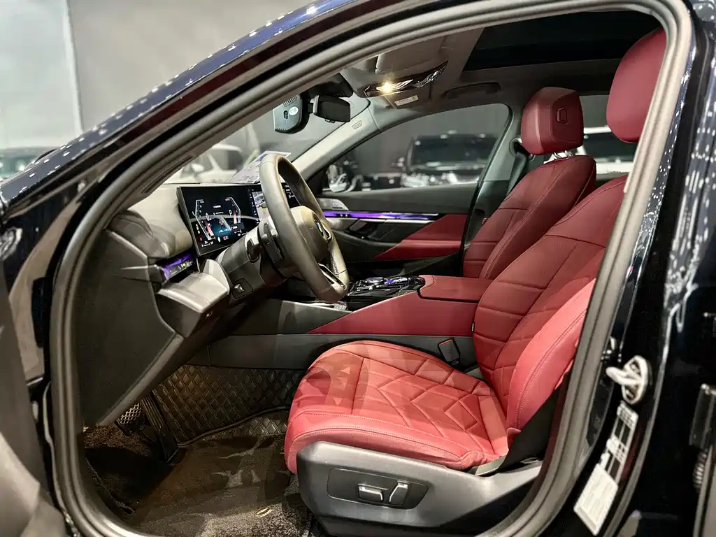 BMW 5 Series 2025