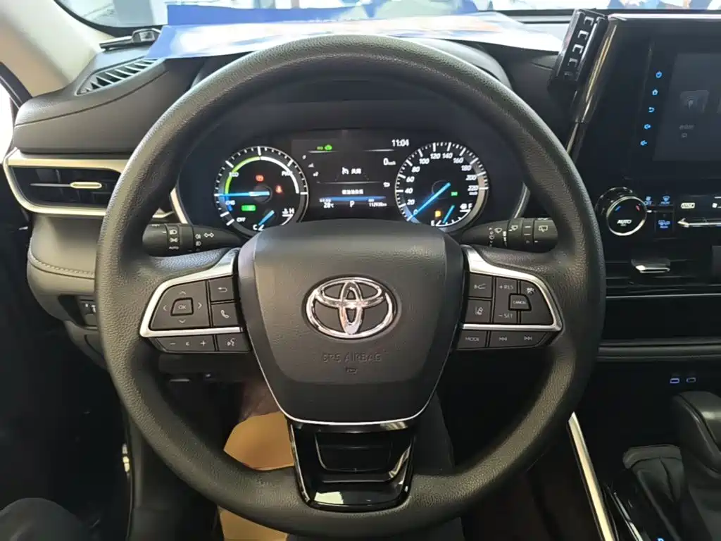 Toyota Highlander 2022 — фото 11
