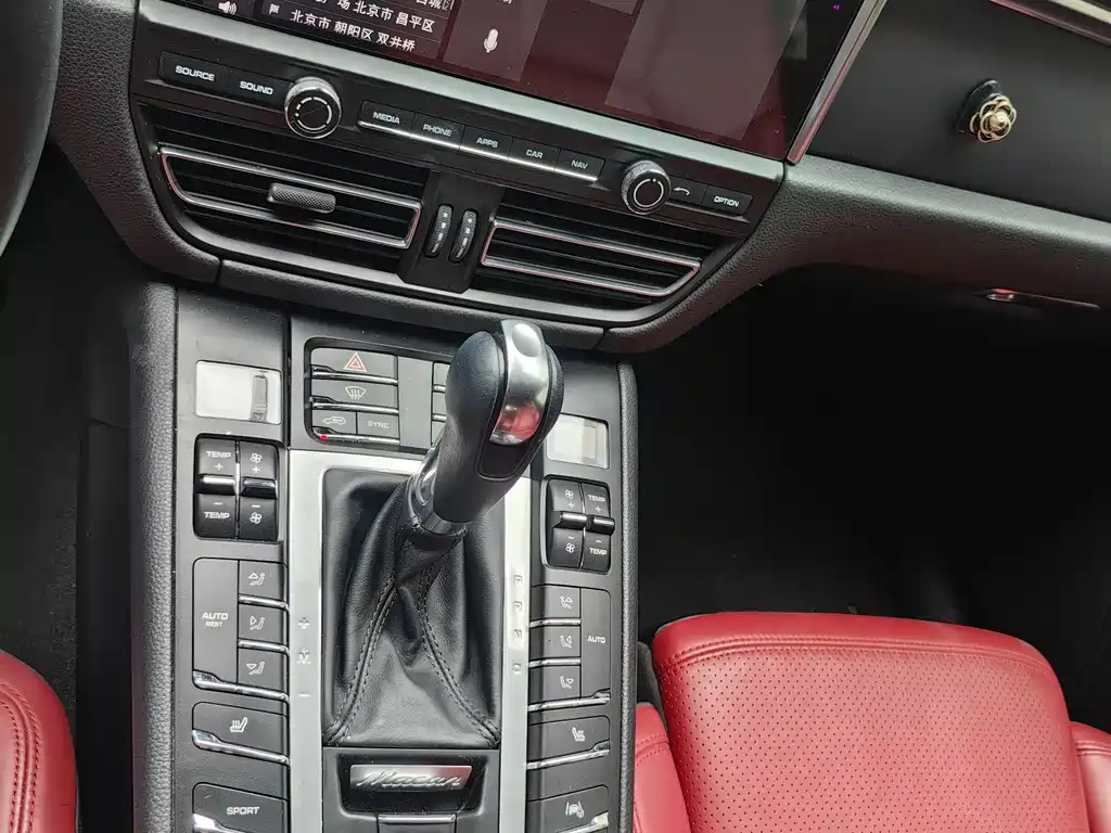 Porsche Macan 2020 — фото 9