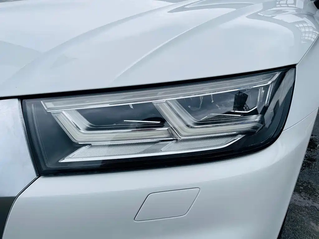 Audi Q5L 2019 — фото 27