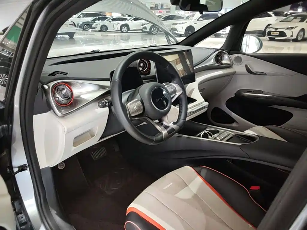 BYD Dolphin 2022 — фото 10