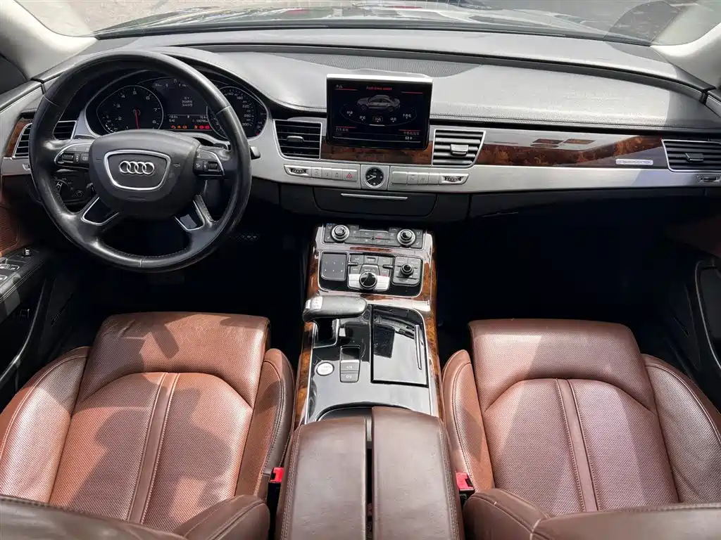 Audi A8 2014 — фото 6