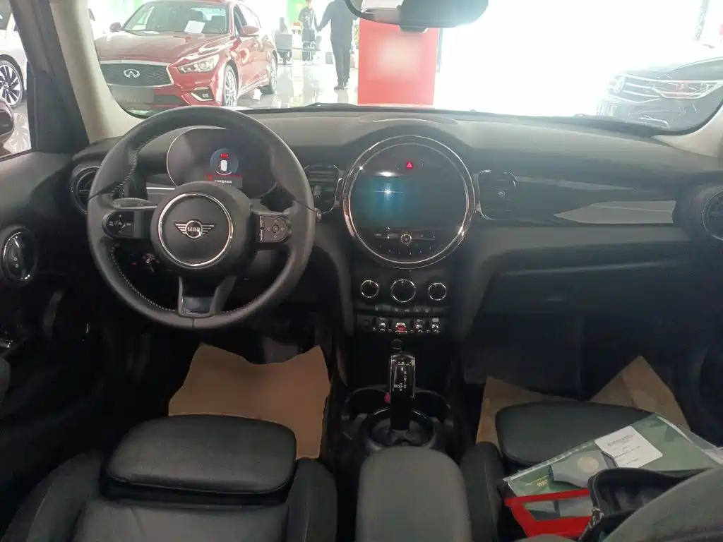 MINI MINI 2022